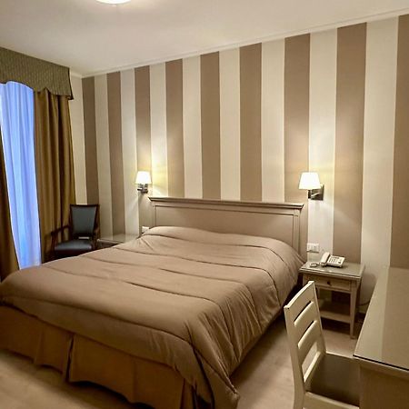 Hotel Bristol Trieste Exterior photo